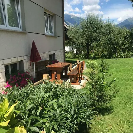 Jelovska Cesta 13 בלד